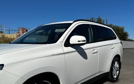 Mitsubishi Outlander III рестайлинг 3, 2013 год, 1 750 000 рублей, 4 фотография