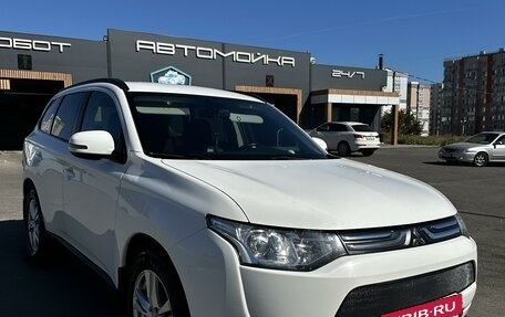 Mitsubishi Outlander III рестайлинг 3, 2013 год, 1 750 000 рублей, 7 фотография