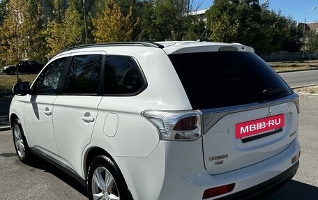 Mitsubishi Outlander III рестайлинг 3, 2013 год, 1 750 000 рублей, 5 фотография