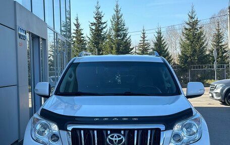 Toyota Land Cruiser Prado 150 рестайлинг 2, 2011 год, 3 170 000 рублей, 3 фотография