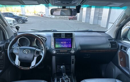 Toyota Land Cruiser Prado 150 рестайлинг 2, 2011 год, 3 170 000 рублей, 16 фотография