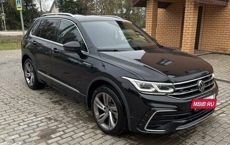 Volkswagen Tiguan II, 2021 год, 4 600 000 рублей, 2 фотография