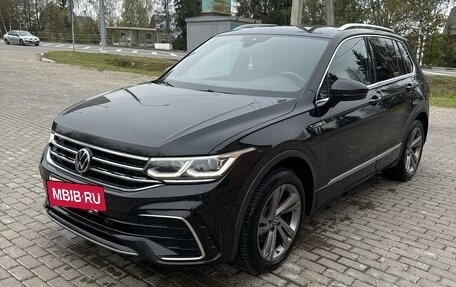 Volkswagen Tiguan II, 2021 год, 4 600 000 рублей, 3 фотография