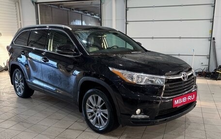 Toyota Highlander III, 2014 год, 3 550 000 рублей, 2 фотография