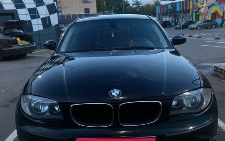 BMW 1 серия, 2008 год, 1 000 000 рублей, 2 фотография