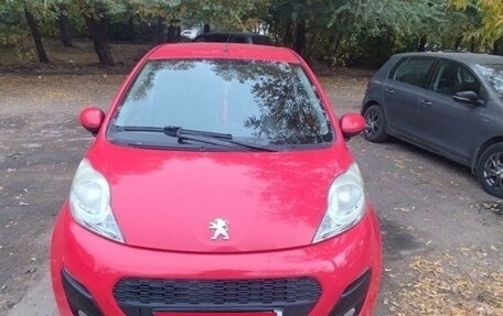 Peugeot 107 I рестайлинг, 2013 год, 500 000 рублей, 4 фотография