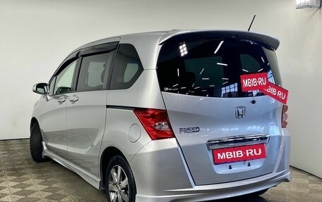 Honda Freed I, 2011 год, 1 330 000 рублей, 3 фотография