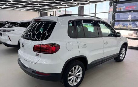 Volkswagen Tiguan I, 2015 год, 1 800 000 рублей, 7 фотография