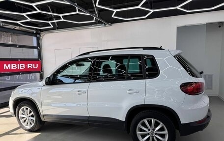 Volkswagen Tiguan I, 2015 год, 1 800 000 рублей, 4 фотография