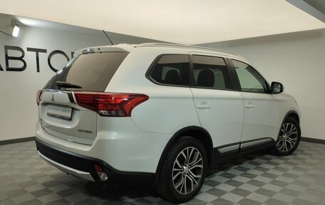 Mitsubishi Outlander III рестайлинг 3, 2015 год, 1 797 000 рублей, 4 фотография