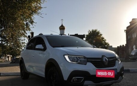 Renault Logan II, 2020 год, 1 499 000 рублей, 3 фотография