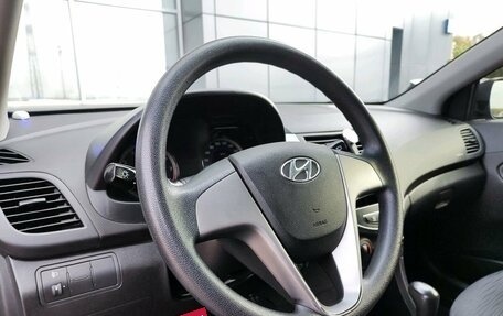 Hyundai Solaris II рестайлинг, 2015 год, 1 159 000 рублей, 10 фотография