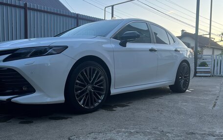 Toyota Camry, 2019 год, 2 950 000 рублей, 2 фотография