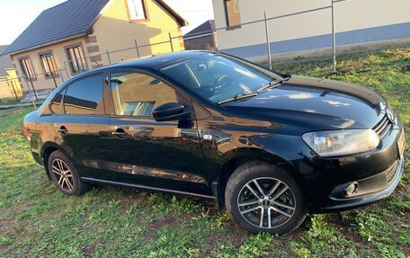 Volkswagen Polo VI (EU Market), 2012 год, 820 000 рублей, 3 фотография