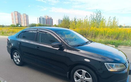 Volkswagen Jetta VI, 2011 год, 949 000 рублей, 2 фотография