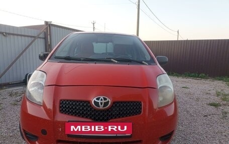 Toyota Yaris III рестайлинг, 2007 год, 370 000 рублей, 2 фотография