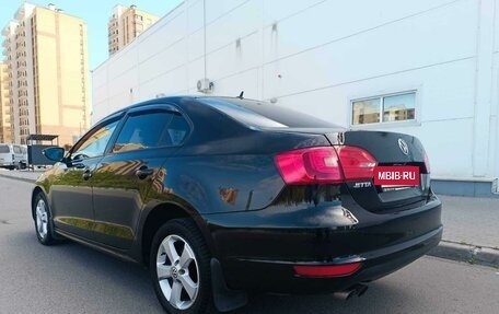 Volkswagen Jetta VI, 2011 год, 949 000 рублей, 7 фотография