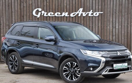 Mitsubishi Outlander III рестайлинг 3, 2021 год, 2 850 000 рублей, 3 фотография