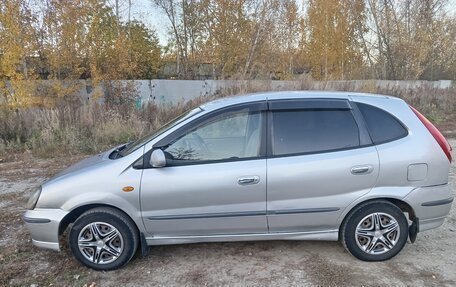 Nissan Tino, 2001 год, 300 000 рублей, 16 фотография