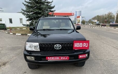 Toyota Land Cruiser 100 рестайлинг 2, 2005 год, 1 750 000 рублей, 3 фотография