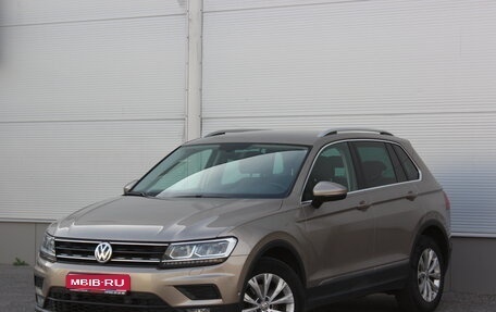 Volkswagen Tiguan II, 2018 год, 1 845 000 рублей, 1 фотография