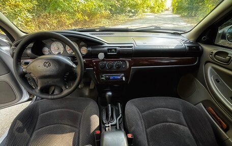 Dodge Stratus II, 2004 год, 490 000 рублей, 8 фотография