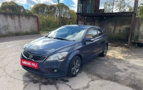 KIA cee'd I рестайлинг, 2011 год, 830 000 рублей, 2 фотография