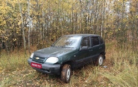 Chevrolet Niva I рестайлинг, 2004 год, 275 000 рублей, 1 фотография