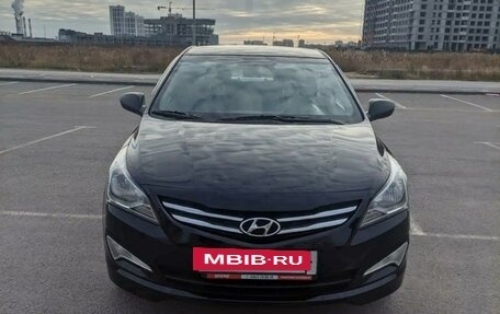 Hyundai Solaris II рестайлинг, 2015 год, 1 200 000 рублей, 10 фотография