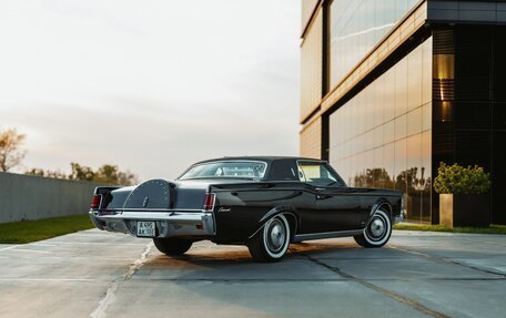 Lincoln Continental V, 1970 год, 5 700 000 рублей, 16 фотография