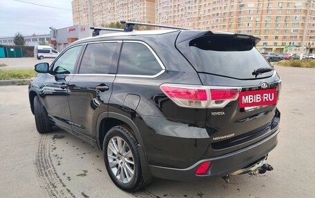 Toyota Highlander III, 2014 год, 3 350 000 рублей, 3 фотография