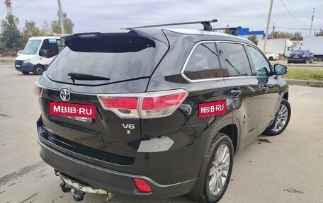 Toyota Highlander III, 2014 год, 3 350 000 рублей, 4 фотография