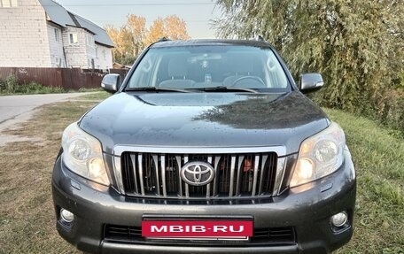 Toyota Land Cruiser Prado 150 рестайлинг 2, 2012 год, 3 200 000 рублей, 2 фотография