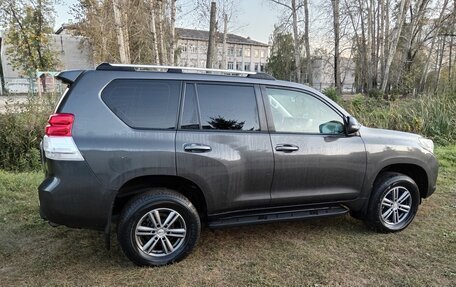 Toyota Land Cruiser Prado 150 рестайлинг 2, 2012 год, 3 200 000 рублей, 6 фотография