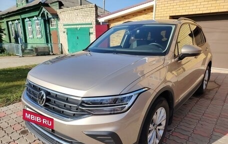 Volkswagen Tiguan II, 2021 год, 3 200 000 рублей, 3 фотография