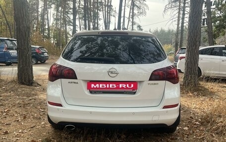 Opel Astra J, 2011 год, 1 050 000 рублей, 6 фотография