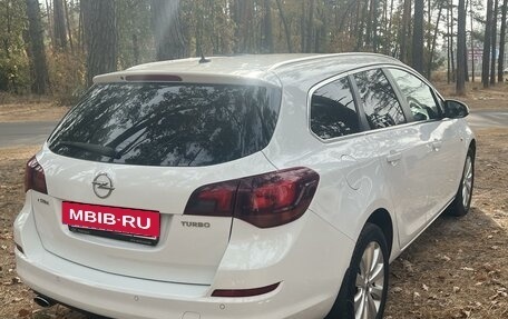 Opel Astra J, 2011 год, 1 050 000 рублей, 8 фотография