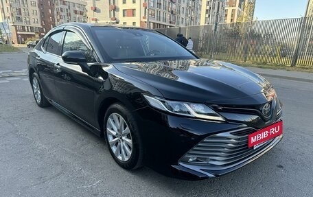 Toyota Camry, 2018 год, 2 660 000 рублей, 8 фотография