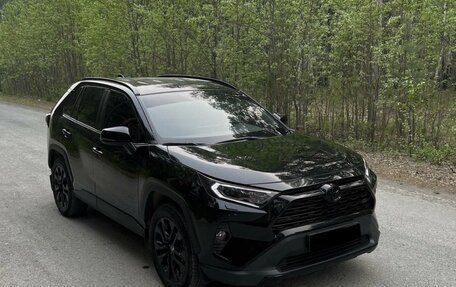 Toyota RAV4, 2022 год, 4 500 000 рублей, 4 фотография