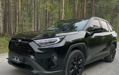 Toyota RAV4, 2022 год, 4 500 000 рублей, 10 фотография