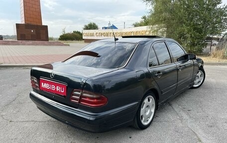 Mercedes-Benz E-Класс, 2002 год, 500 000 рублей, 3 фотография