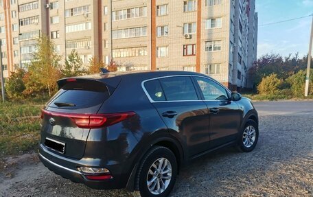 KIA Sportage IV рестайлинг, 2020 год, 2 350 000 рублей, 5 фотография