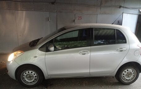 Toyota Yaris III рестайлинг, 2008 год, 700 000 рублей, 13 фотография