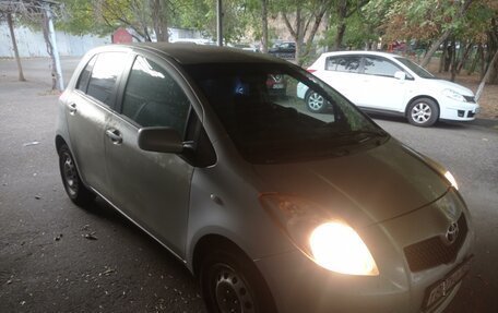 Toyota Yaris III рестайлинг, 2008 год, 700 000 рублей, 14 фотография