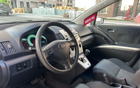 Toyota Corolla Verso I, 2006 год, 899 000 рублей, 12 фотография