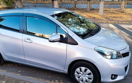 Toyota Vitz, 2013 год, 750 000 рублей, 5 фотография