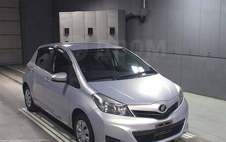 Toyota Vitz, 2013 год, 750 000 рублей, 12 фотография