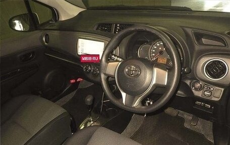 Toyota Vitz, 2013 год, 750 000 рублей, 17 фотография