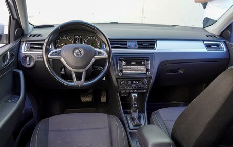 Skoda Rapid I, 2014 год, 1 350 000 рублей, 6 фотография