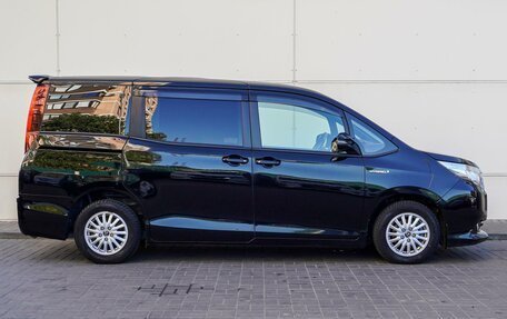 Toyota Noah III, 2015 год, 2 100 000 рублей, 5 фотография